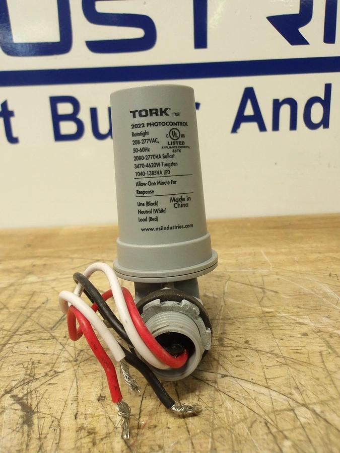 Used TORK 2022 PHOTO CONTROL 208-277 VAC (LOT OF 4) #36823G