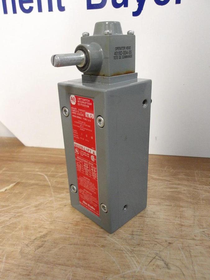 Used ALLEN BRADLEY 802XR-L1F7 A INTERRUPTEUR LIMIT SWITCH, #3201035G NEW