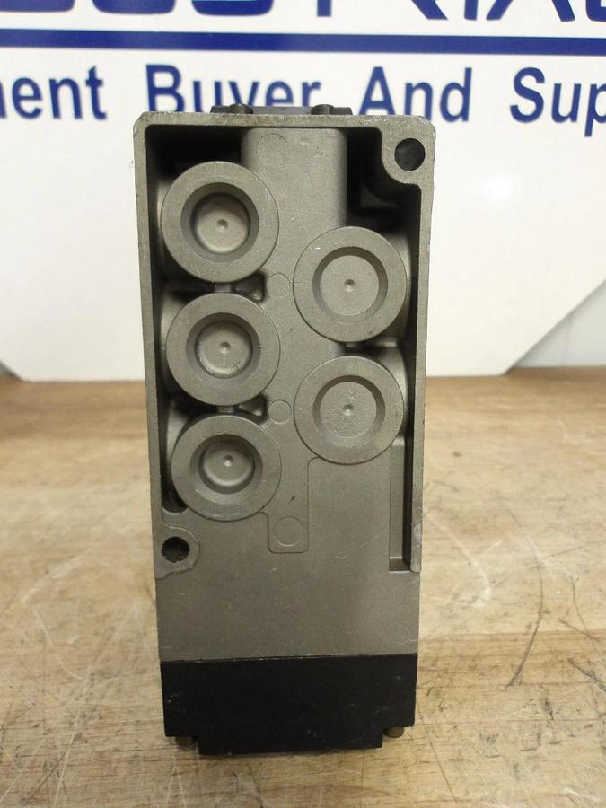 Used SMC VFS5100-5FZ PNEUMATIC SOLENOID VALVE, #69108G NEW