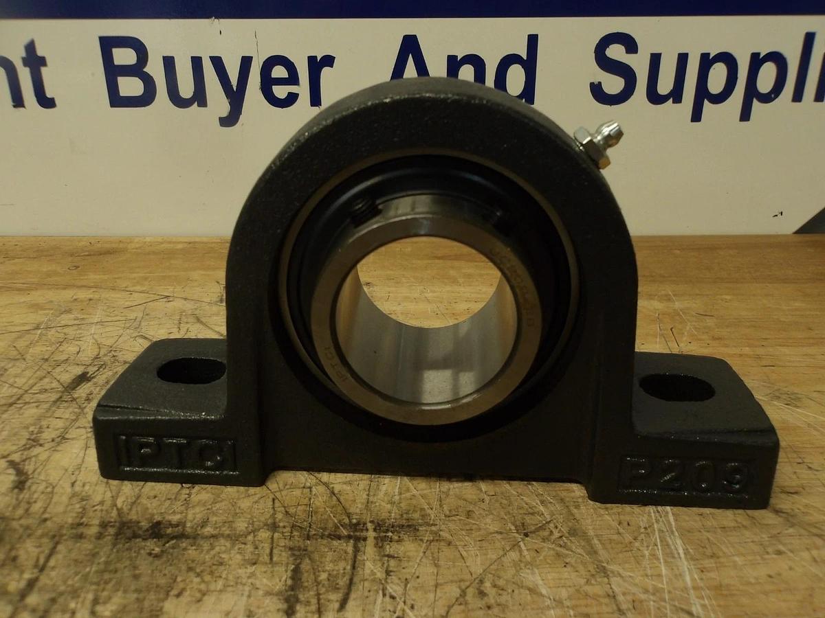 IPTCI UCP209-28 PILLOW BLOCK BEARING 1-3/4" BORE, #730153G NIB