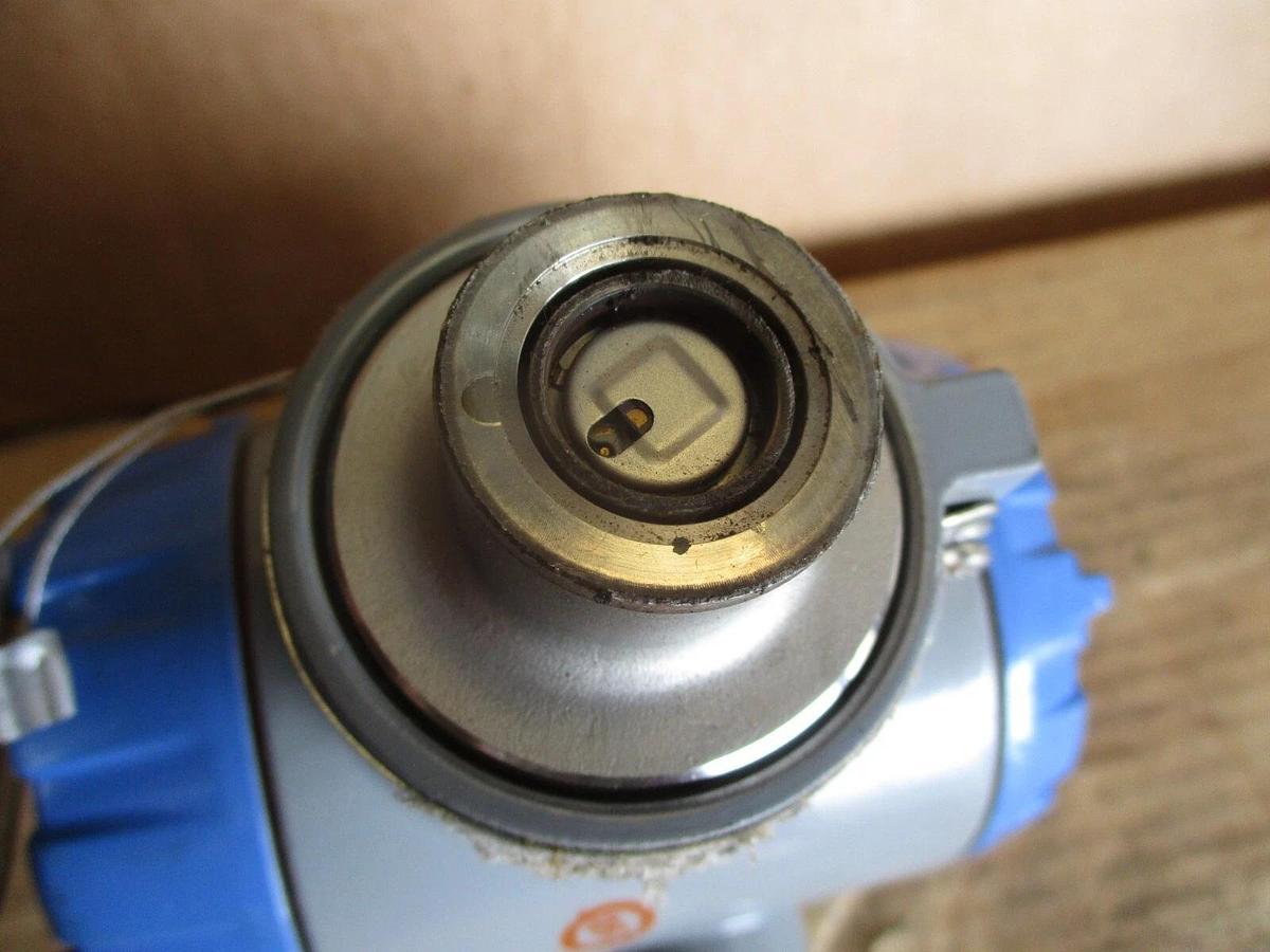Used HONEYWELL ST 700 PRESSURE TRANSMITTER, #717255J NEW