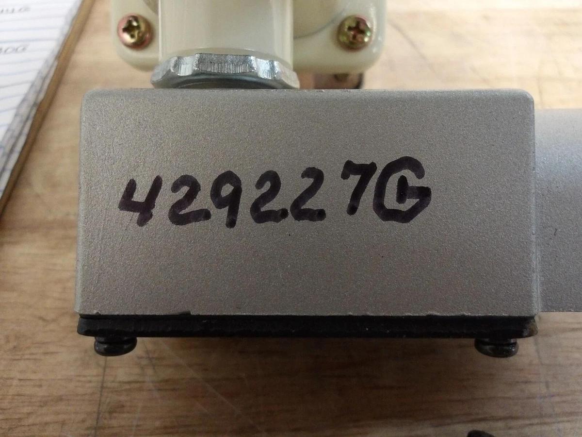 Used SMC 1FW510-03-66 FLOW SWITCH 1/2", #429227G NEW