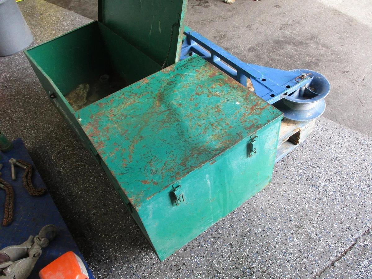 Used GREENLEE (2) BOXS W/ ASSORTED PARTS, #310153J USED