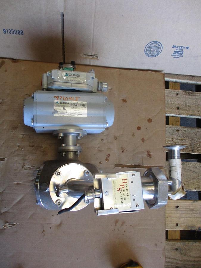 Used HYGIENIC PIGGABLE 3-WAY STAINLESS 1-1/2" DIVERTER VALVE W/ ACTUATOR, #971041J