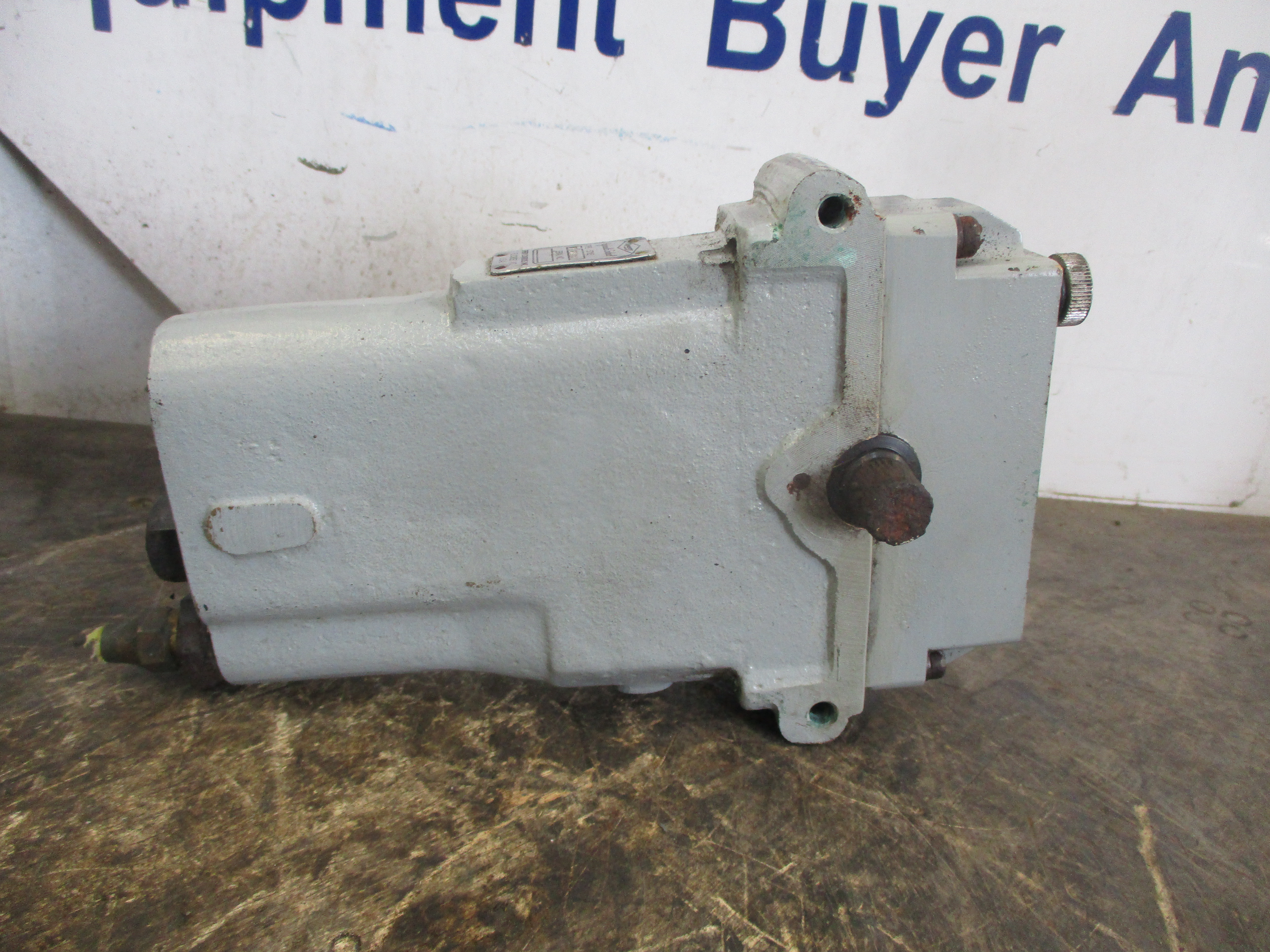 Used SPERRY FT HYDRAULIC CONTROL UNIT 20C040