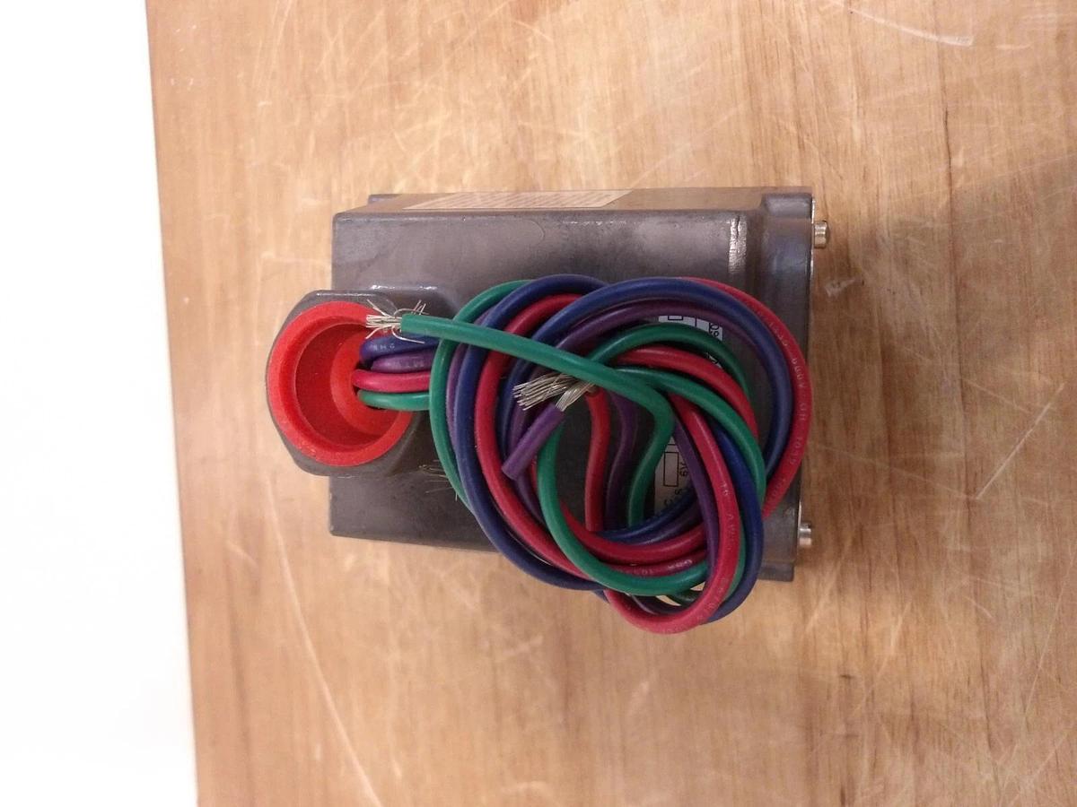 CAPP 239780 DIALMATIC PRESSURE SWITCH, #2121140G NIB