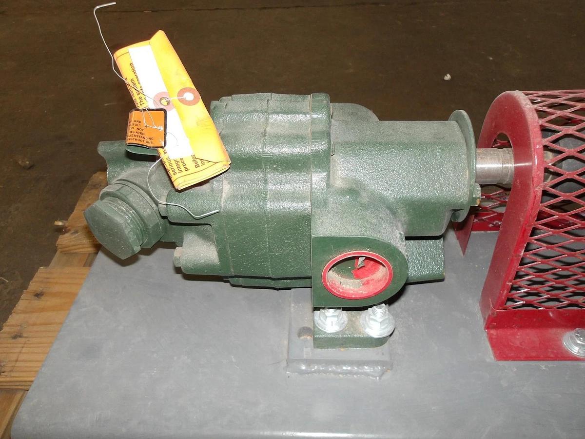 Used ROPER 1-1/2" PUMP W/ 5 HP MOTOR, #11111045GJW NEW