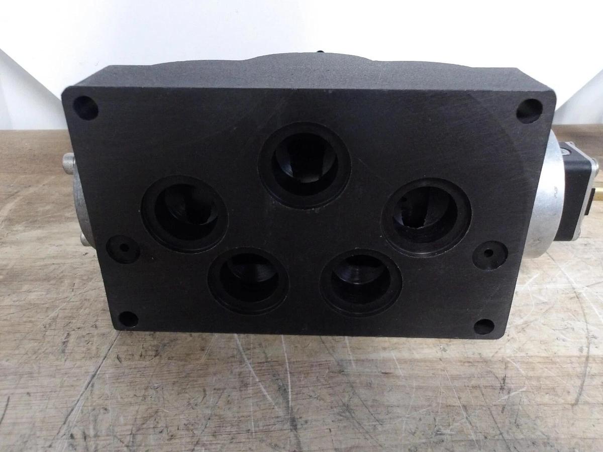 Used AAA 611V SOLENOID VALVE, #621056G NEW