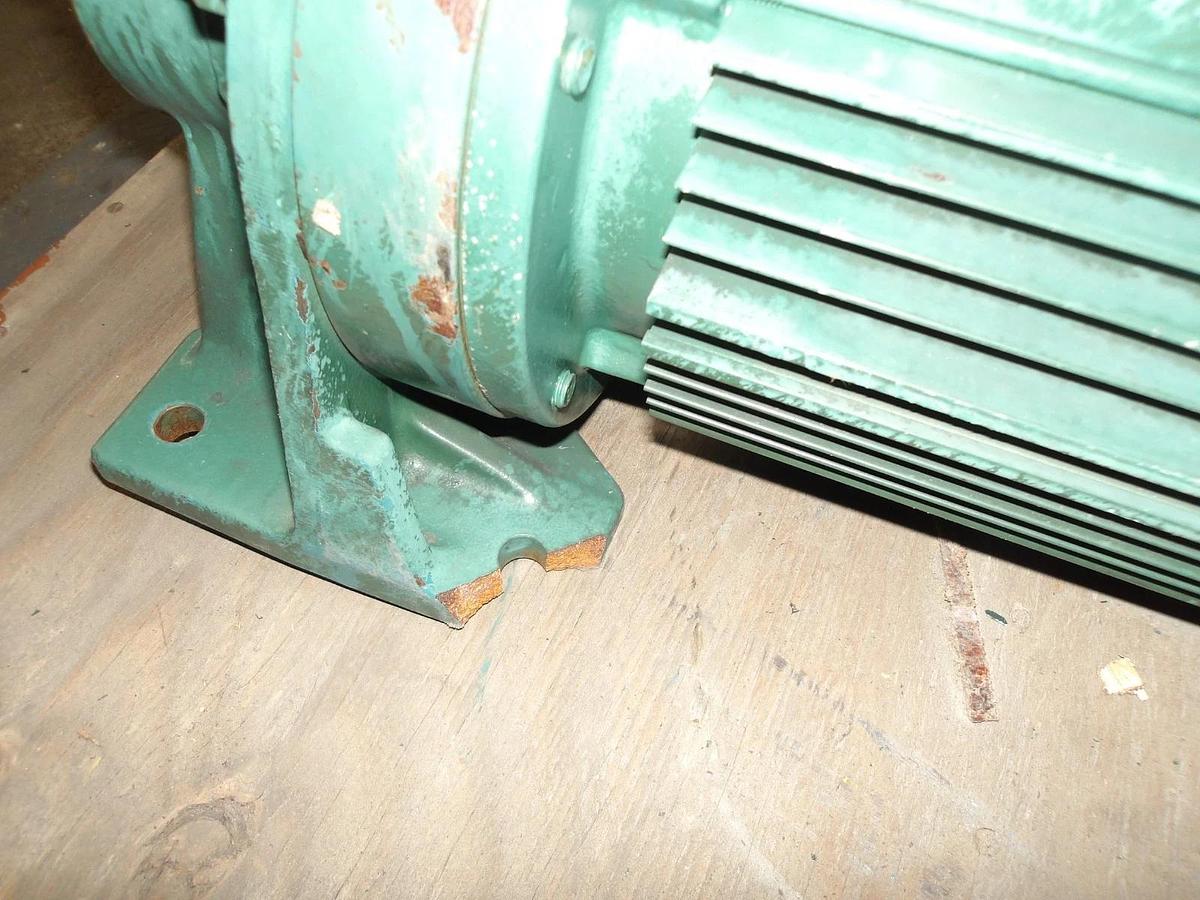 Used SM-CYCLO 1.5 HP GEARMOTOR, RATIO 17:1, #7281115G USED