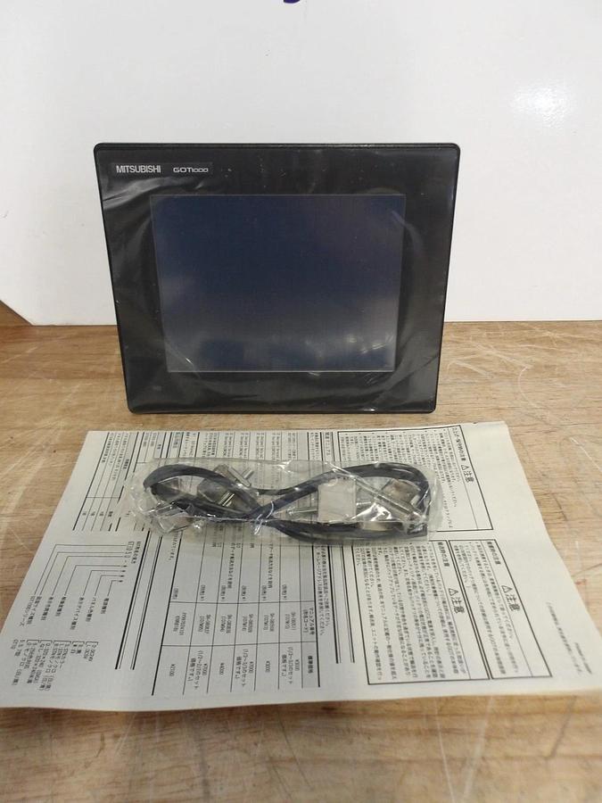 Used MITSUBISHI GT1055-QSBD GRAPHIC OPERATION TERMINAL 24 V, #4221030G NEW