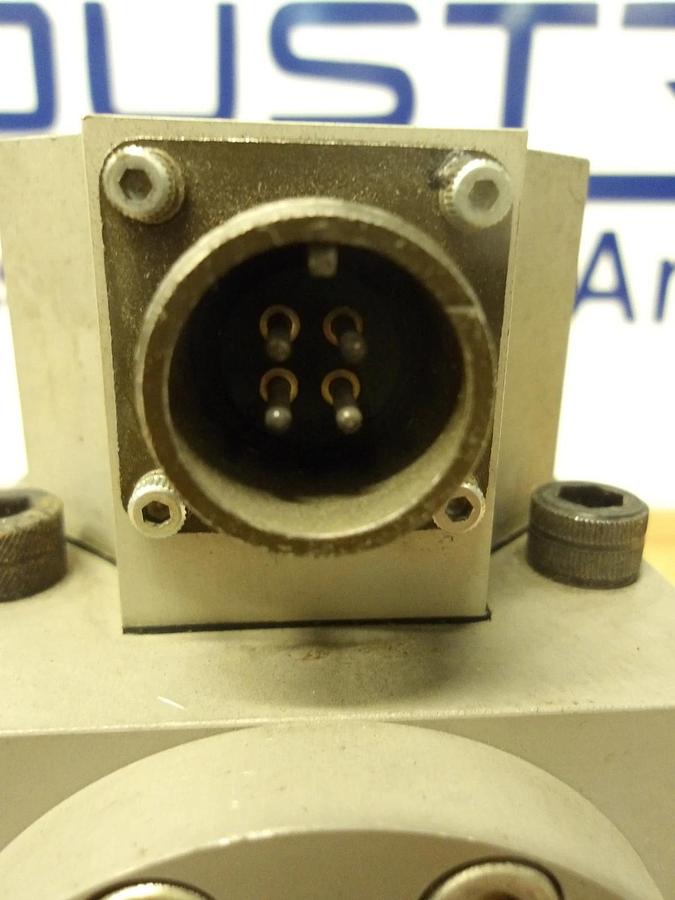 Used DOWTY 4652 243 000 SERVO VALVE, #8141026G REMANUFACTURED