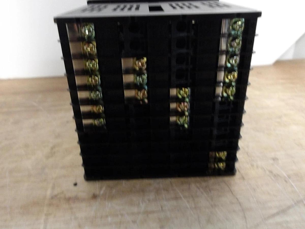 Used SHINKA MCD-158-R/A-BK-C5-(2400) MULTI RANGE UNIT, #324135G NEW