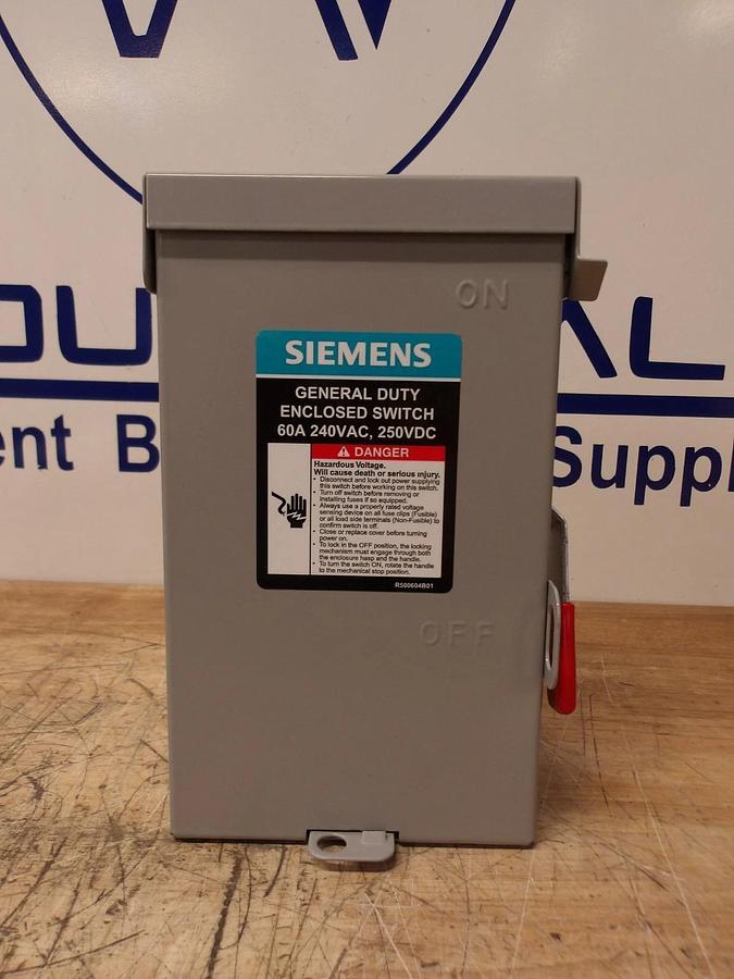 Used SIEMENS 60 AMP ENCLOSED SWITCH, 240AC-250DC V, #512933G NEW