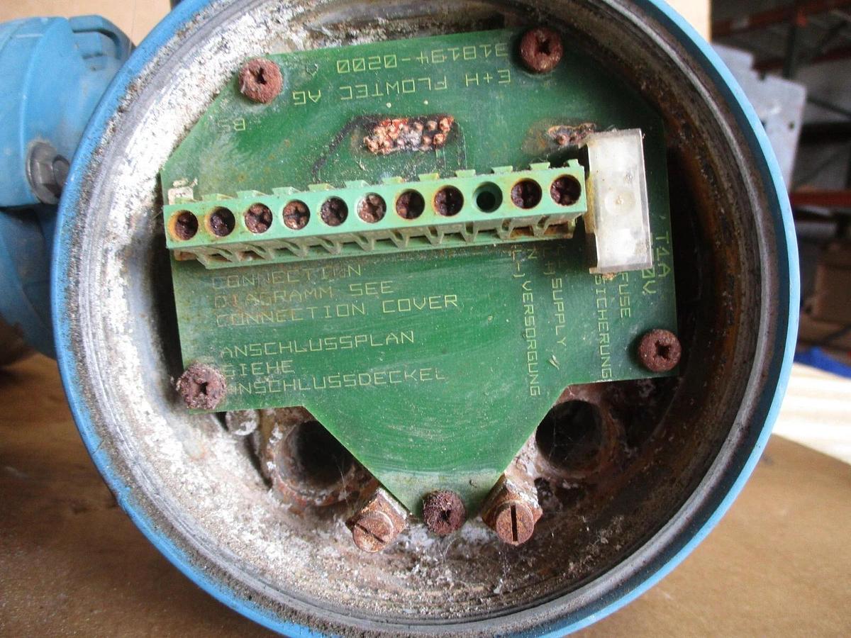 Used ENDRESS & HAUSER 63IT08 PROMASS I FLOWMETER, #418835J PARTS ONLY