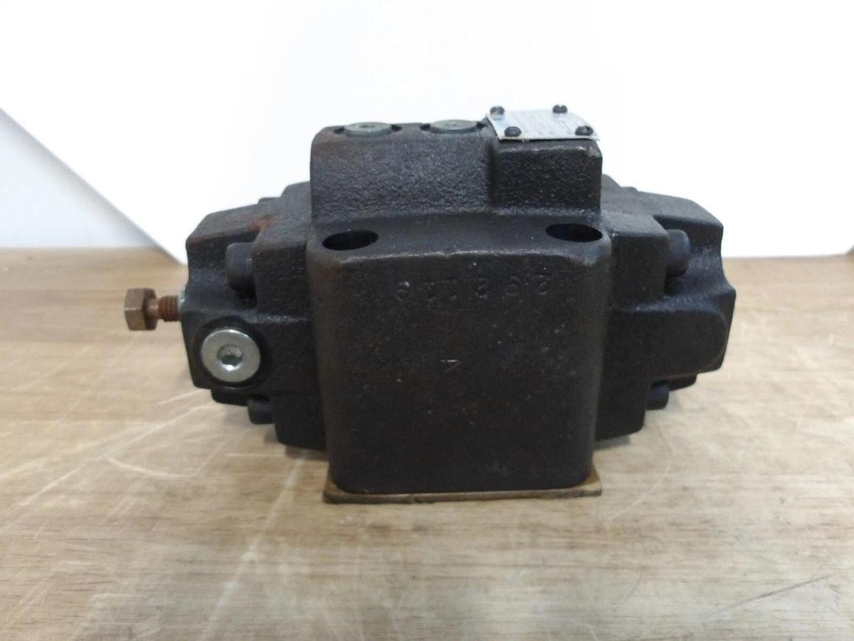 Used VICKERS RCG 06 A3 30 HYDRAULIC PRESSURE CONTROL VALVE, #33913G NEW