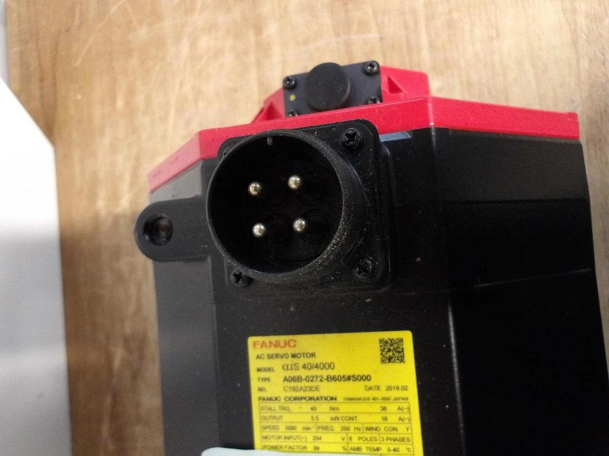 Used FANUC AIS 40/4000 AC SERVO MOTOR A06B-0272-B605 5000, #327936G NEW