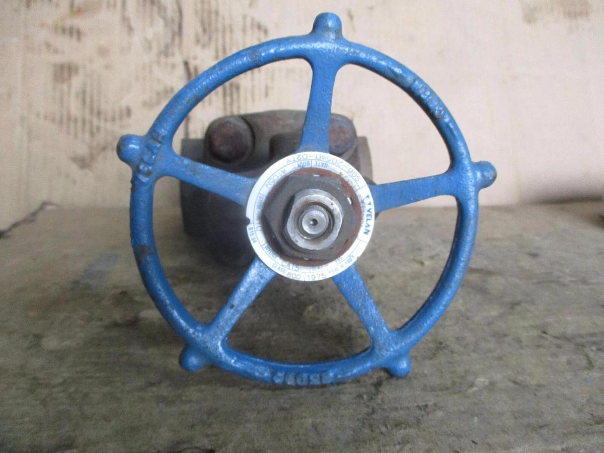 Used VELAN 1-1/4" STEEL GATE VALVE (THREADED) #78316J NEW