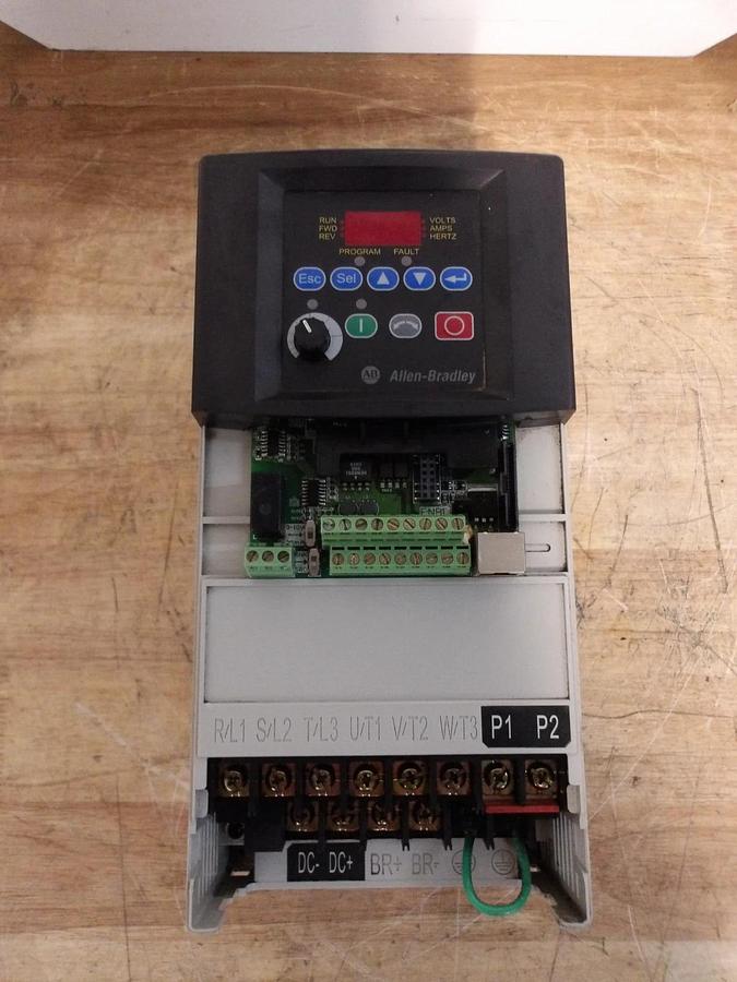 Used ALLEN BRADLEY 22B-D012N104 POWERFLEX 40 DRIVE, 7.5 HP, # USED