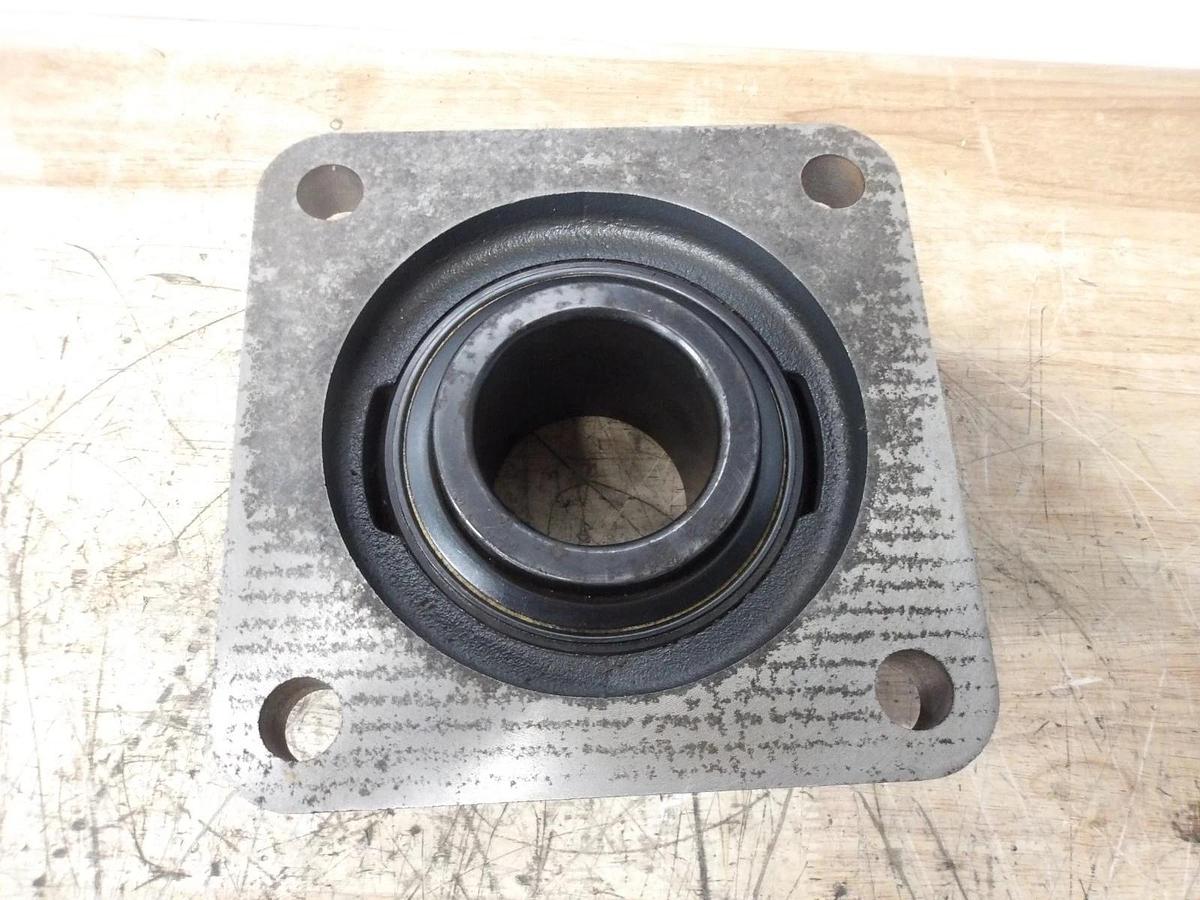 SEAL MASTER MSF-43 FLANGED MOUNTED BEARING 2-11/16" BORE, #729910G NIB
