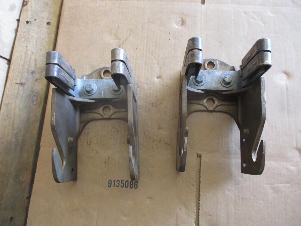 Used S&C S62250 POWER FUSE HOLDER BRACKETS (LOT OF 2) #95411J USED