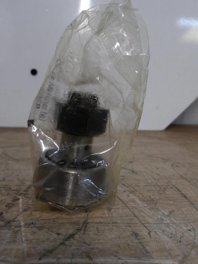 IKO CF18VBUUR(6)/8090128 CAM BEARING, #981220G NIB