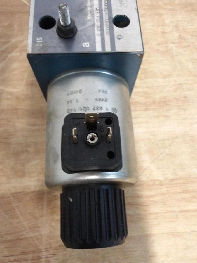 Used BOSCH O81WV10P1V1004W5024/00D0 HYDRAULIC SOLENOID VALVE, #33930G NEW