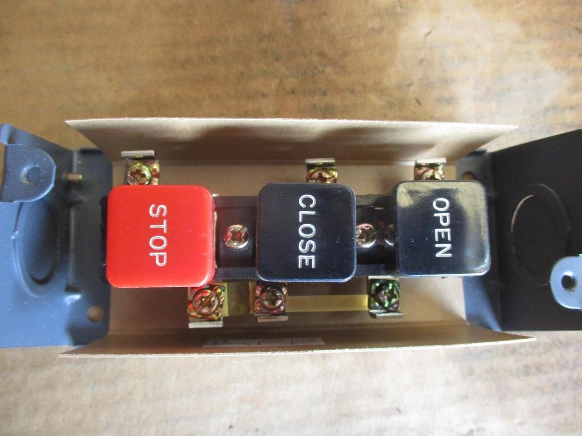 Used EASTERN MOTOR CONTROLS 73D5 OPEN/CLOSED/STOP SWITCH, #4181127J NEW