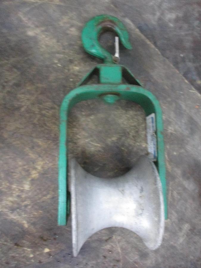 Used GREENLEE 650 (6") HOOK-TYPE CABLE SHEAVE, #311933J USED