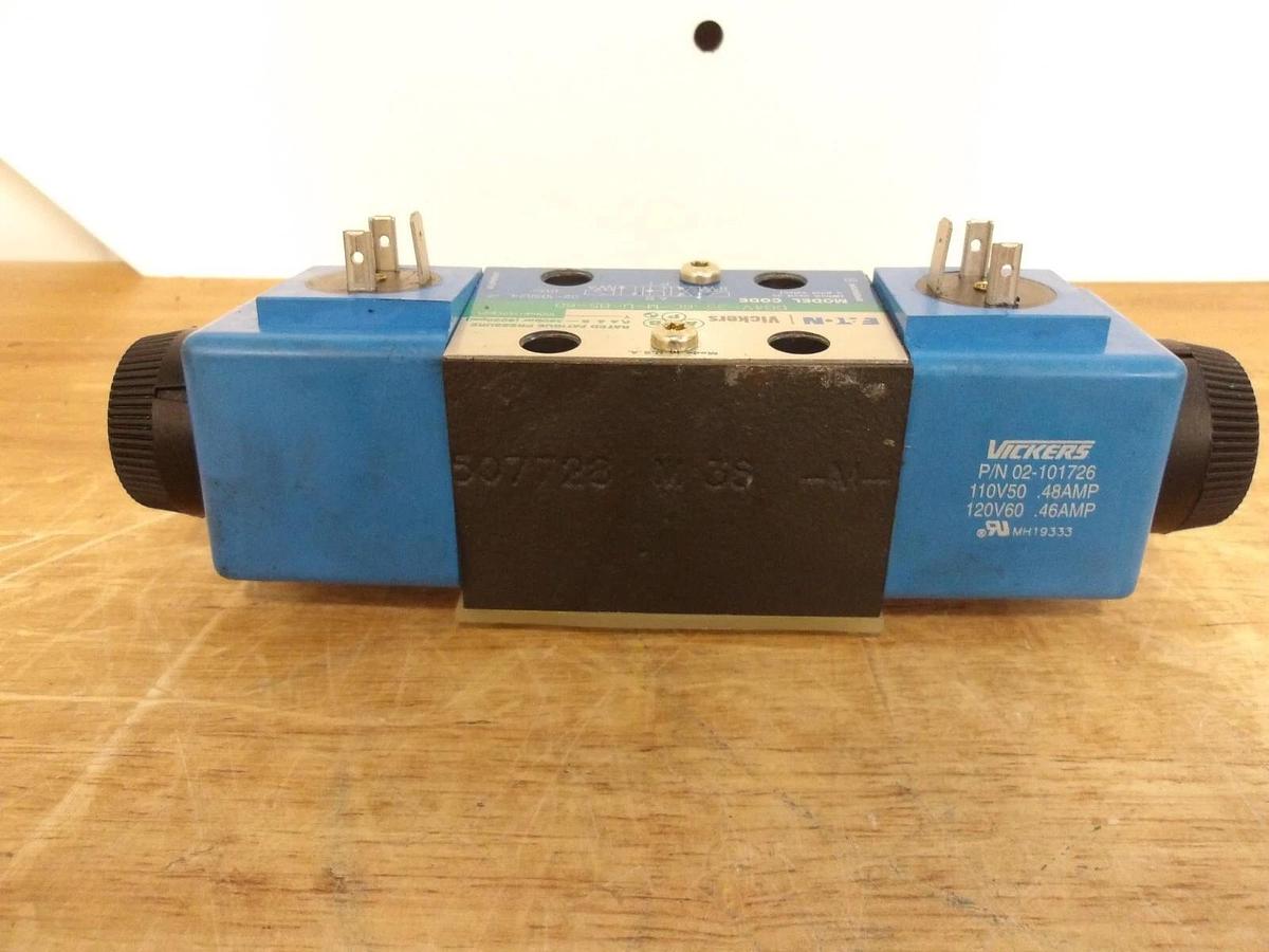 Used VICKERS EATON DG4V-3S-6C-M-4-B5-60 HYDRAULIC SOLENOID VALVE, #226143G NEW