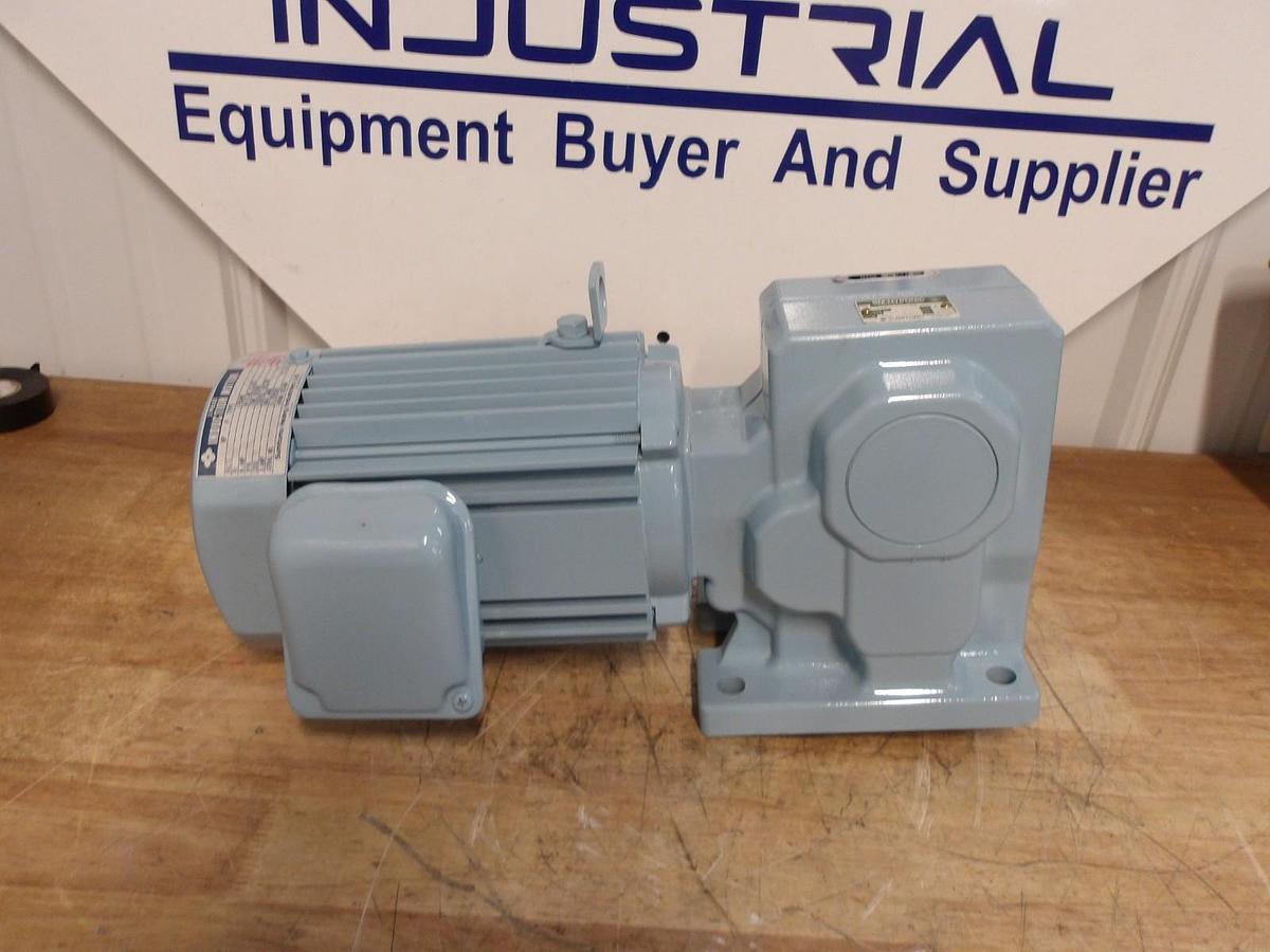 Used SUMITOMO SM-HYPONIC TC-5 GEARMOTOR 4 HP, RATIO 50:1, #78147G NEW
