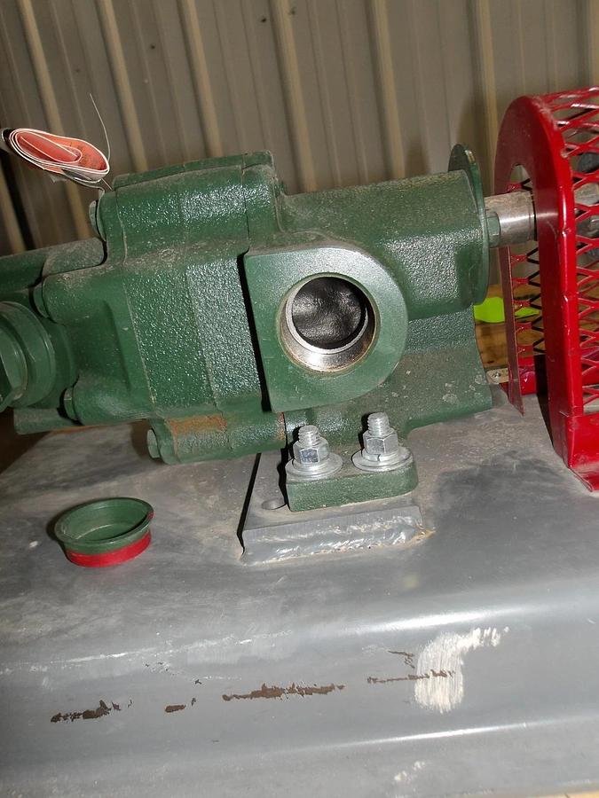 Used ROPER 1-1/2" PUMP W/ 5 HP MOTOR, #1111937G NEW