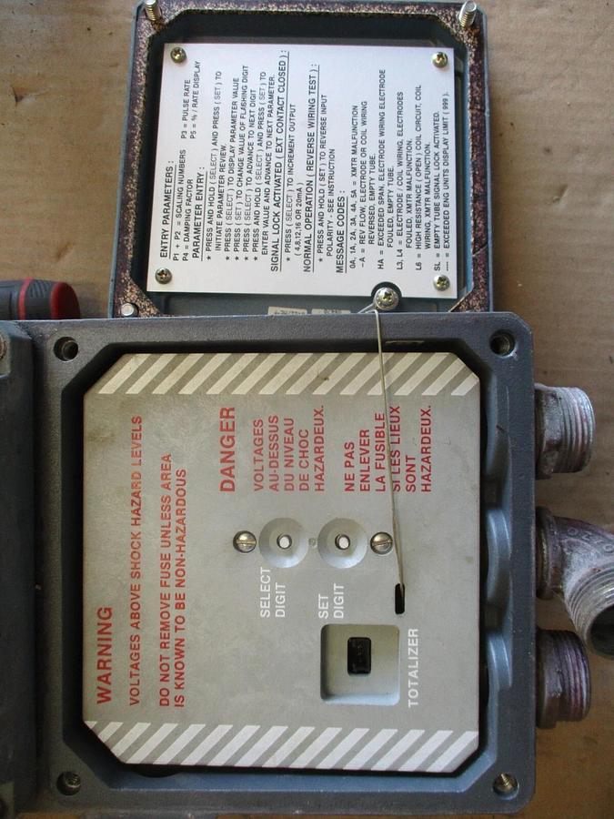 Used FOXBORO 8000-PA10-G MAGNETIC FLOW TRANSMITTER, #71244J USED
