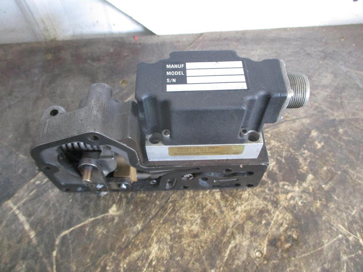 Used SUNDSTRAND SAUER MCV110A1009 PRESSURE CONTROL PILOT VALVE