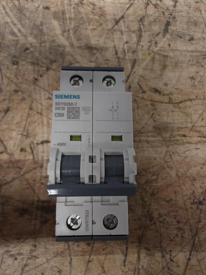 SIEMENS 50 AMP BREAKER 400 V (LOT OF 4) #710146G NIB