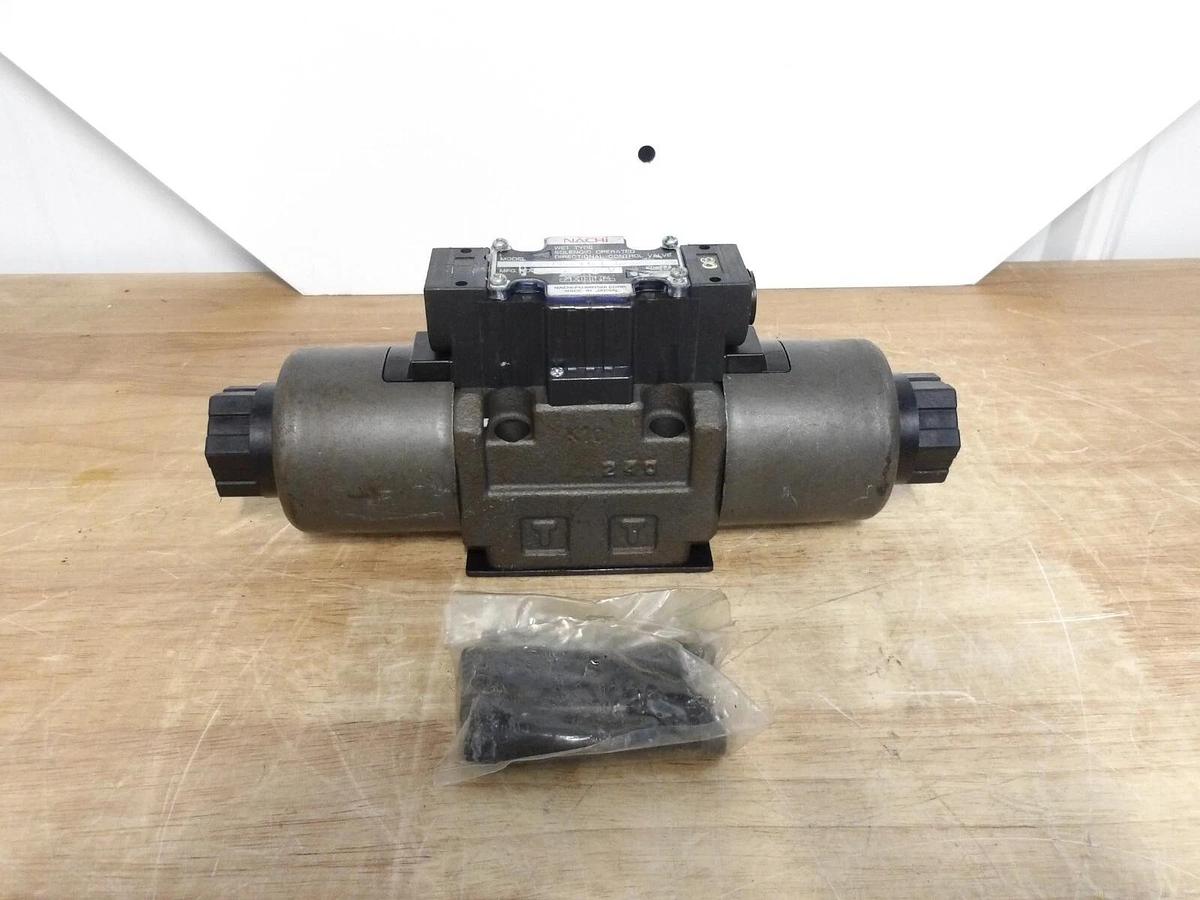 Used NACHI SS-003-C6-R-D2-21 HYDRAULIC DIRECTIONAL CONTROL VALVE, #33945G NEW