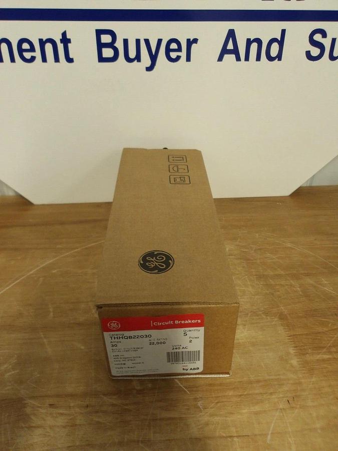 GE 30 AMP CIRCUIT BREAKER, 240 V, 3 P (BOX OF 5) #2171130G NIB