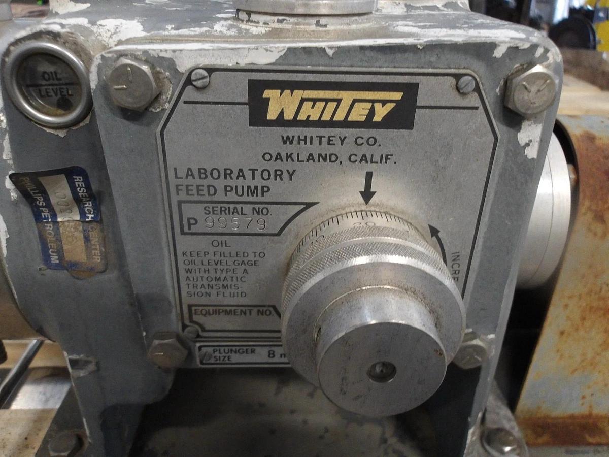 Used WHITEY 8MM FEED PUMP W/ MOTOR, RATIO 7-1/2:1, #101236G USED