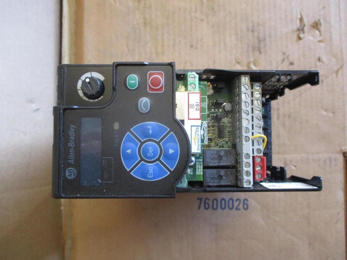 Used ALLEN-BRADLEY 1HP POWERFLEX 525 DRIVE, #613327J USED