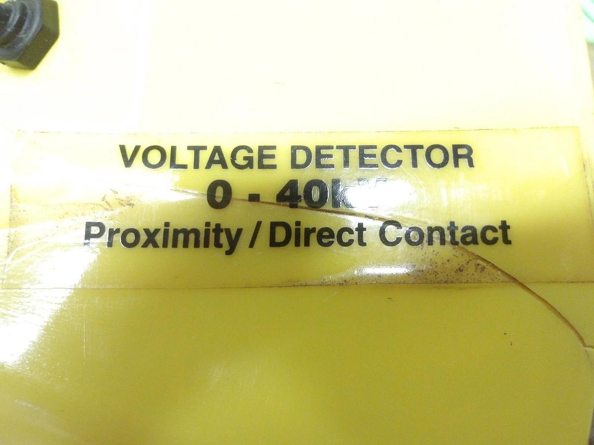 Used WHITE VDA040P SAFETY LINE VOLTAGE DETECTOR, #317957G PARTS ONLY