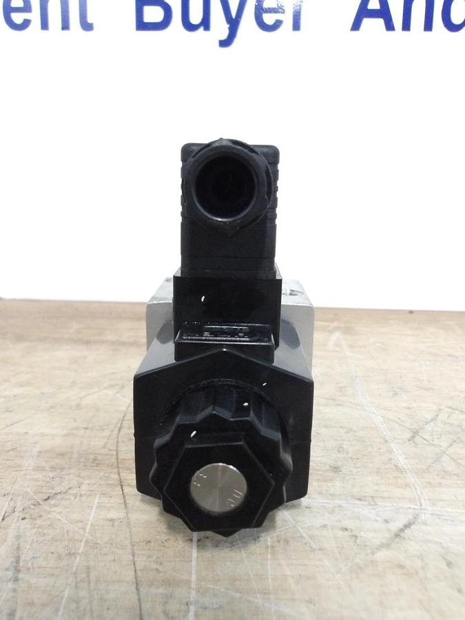 YUKEN CDST-03W-C-D24 HYDRAULIC SOLENOID VALVE, #62220G NIB