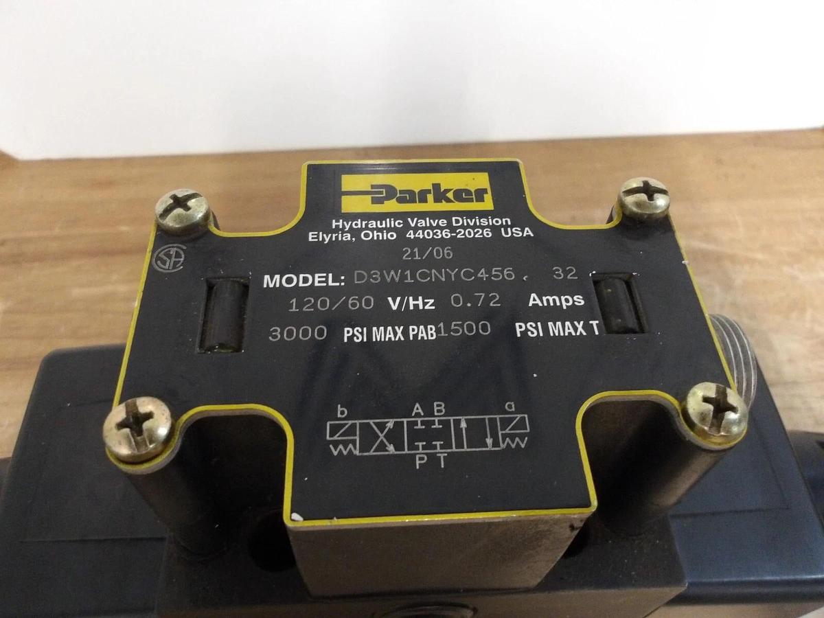 Used PARKER D3W1CNYC456 HYDRAULIC DIRECTIONAL VALVE #33247G NEW