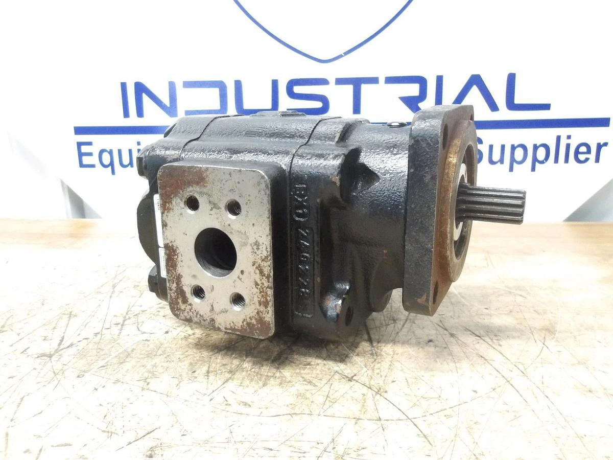 Used PACCAR 110820 HYDRAULIC GEAR PUMP, #26142G NEW