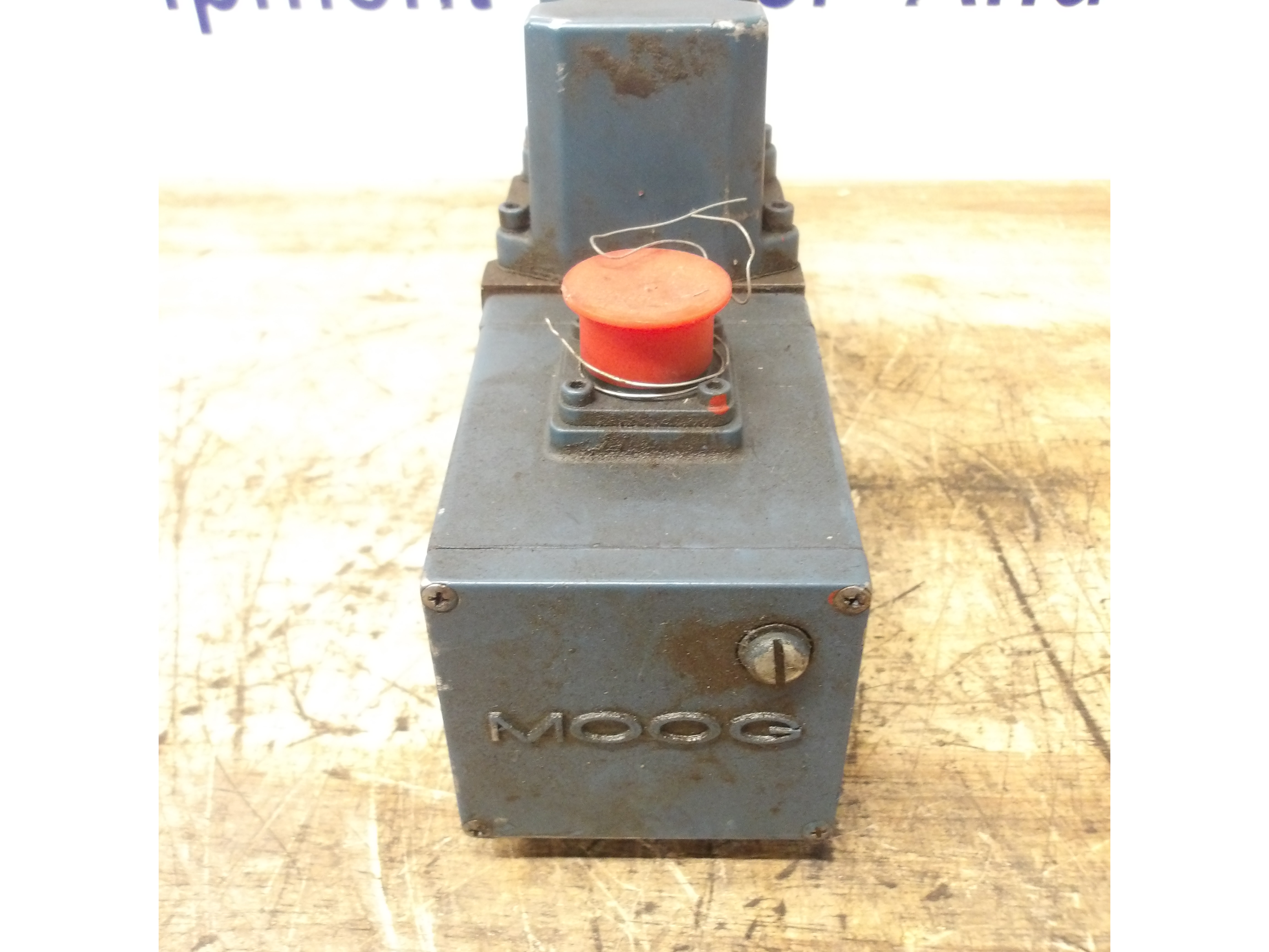 Used MOOG D651-401/P35DBM3AVFA SERVO PROPORTIONAL VALVE