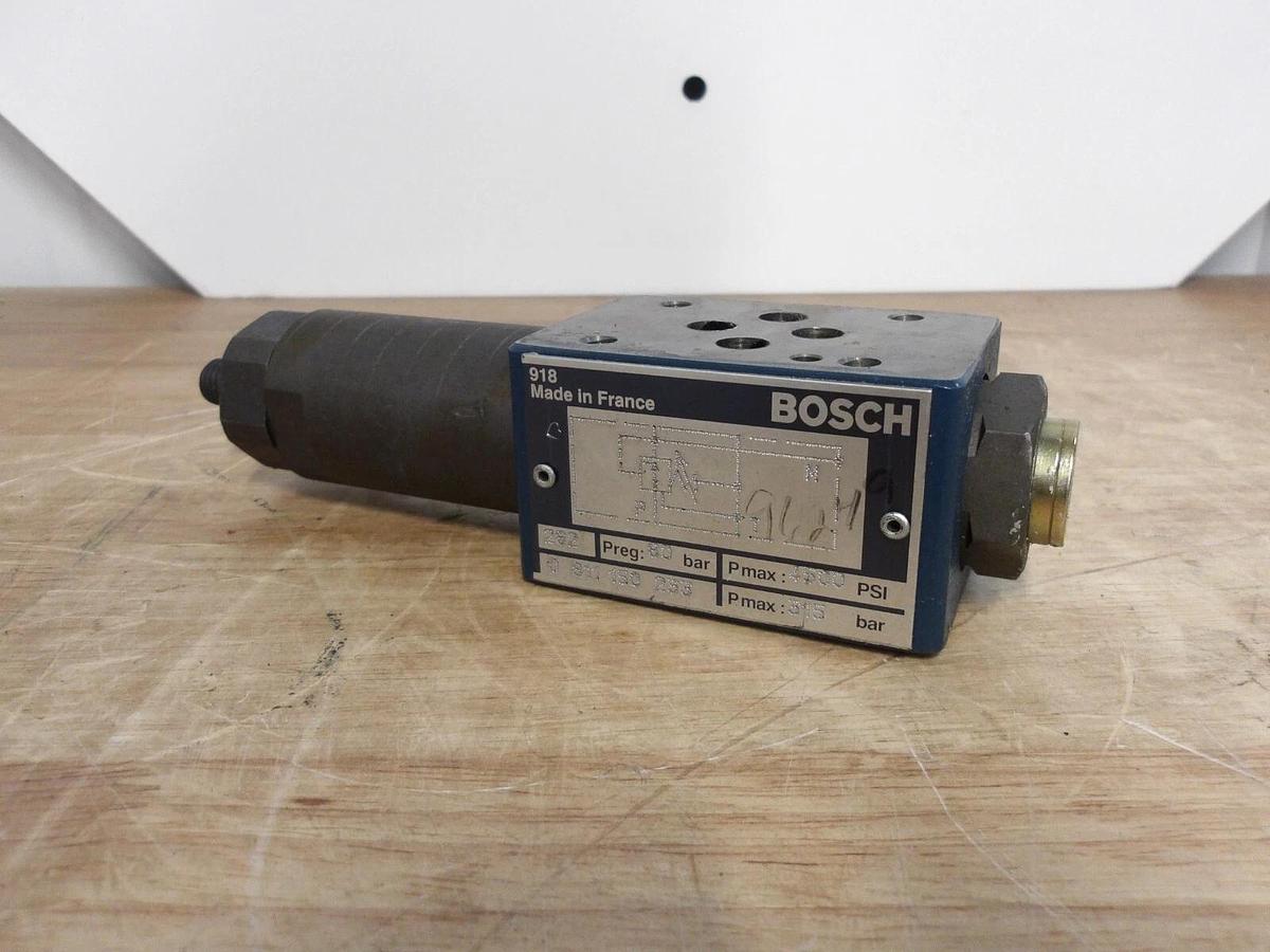 Used BOSCH 918 HYDRAULIC CONTROL VALVE 0611150233, #331020G NEW
