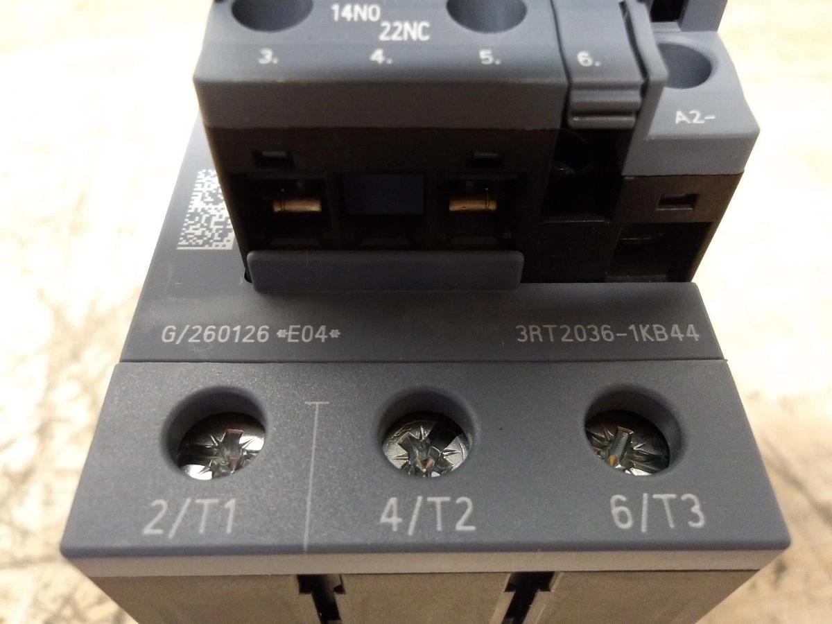 Used SIEMENS 3RT2036-1KB44 CONTACTOR, #511141G NEW