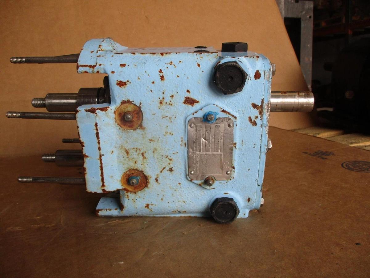 Used SPX 018U2 PUMP, #49352J PARTS ONLY