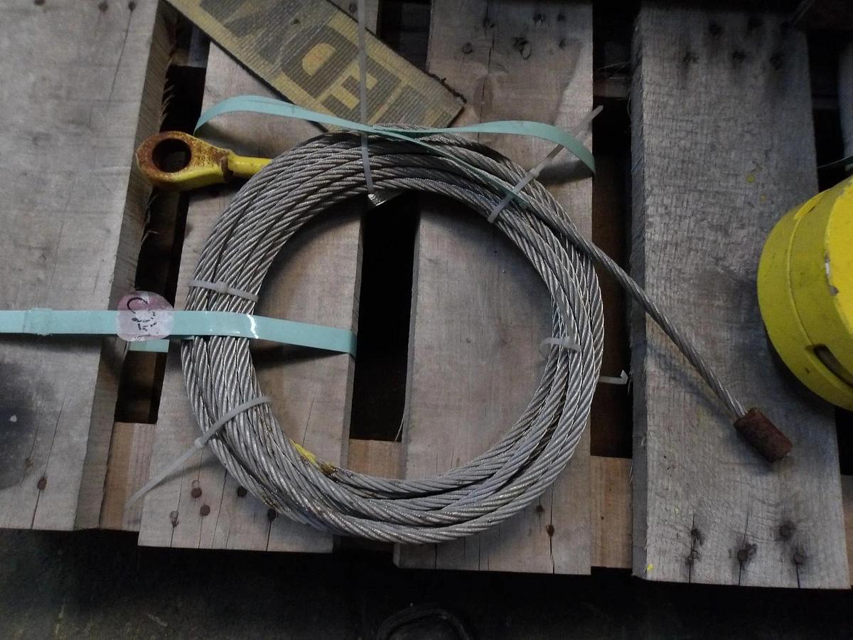 Used YALE 1 TON CABLE HOIST W/ TROLLEY BEW2-22PT1452, #113235GJW NEW