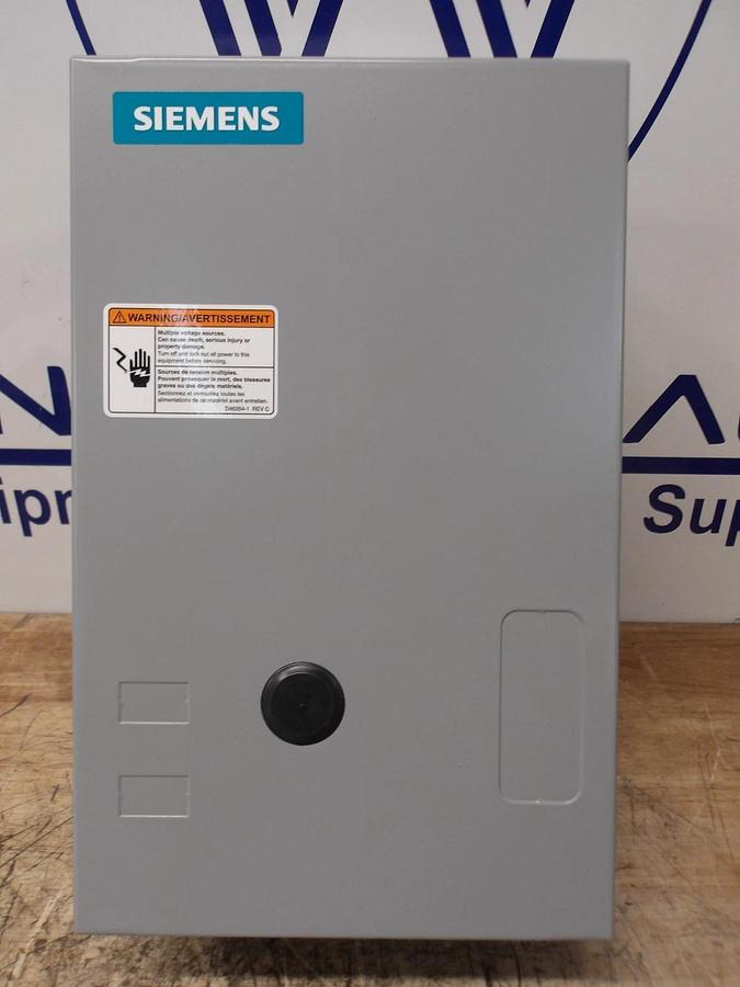 Used SIEMENS LCE01C004120A ELECTRICALLY HELD LIGHTING CONTACTOR, #630951G NEW