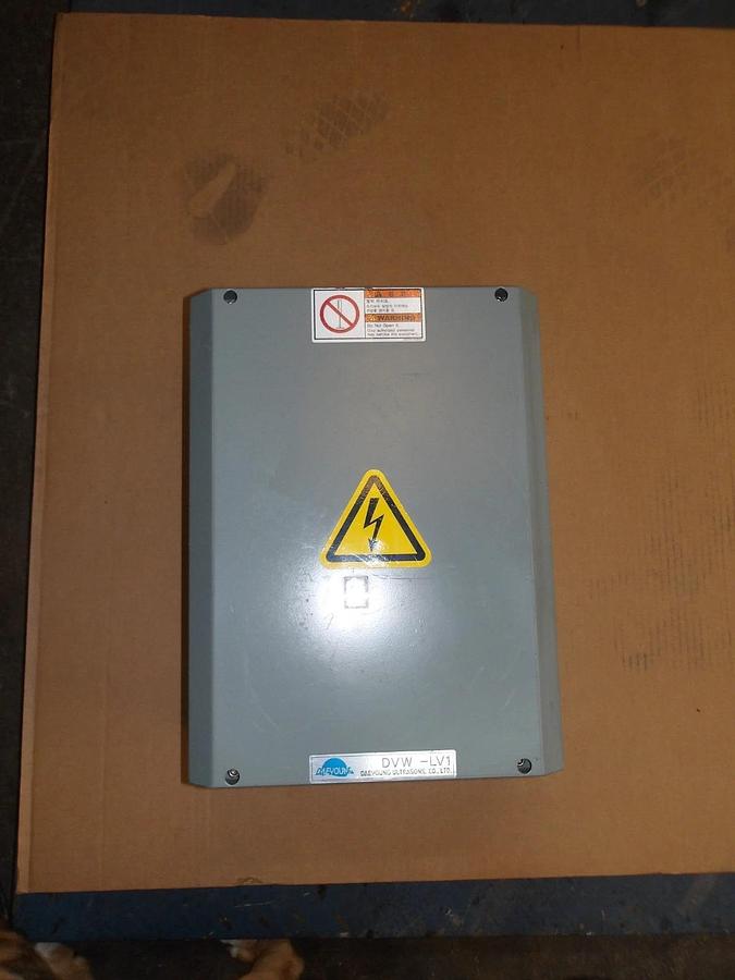 Used DAE YOUNG DVW-LV1 ULTRASONIC WELDER POWER SUPPLY 220 V, 250 A, #66746G USED