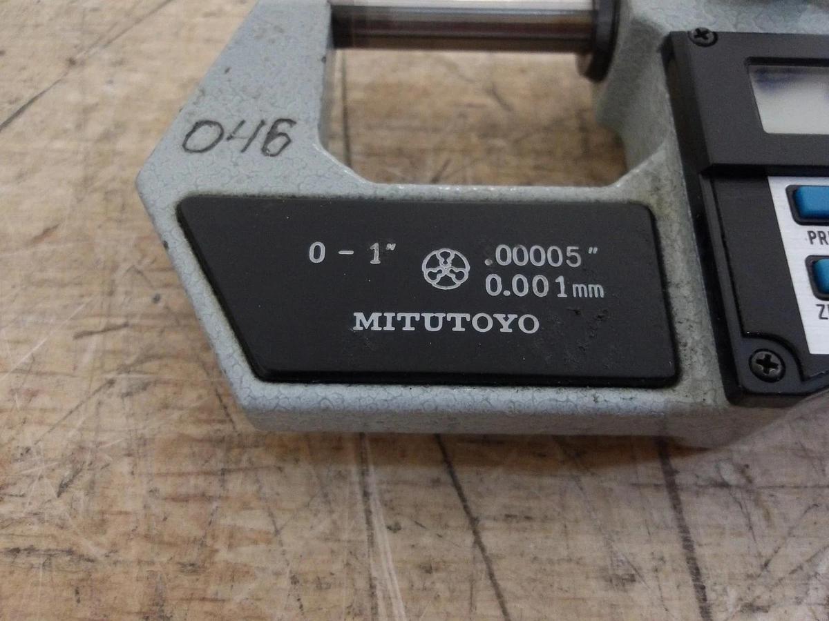 Used MITUTOYO 293-711 DIGITAL MICROMETER, #813205G USED